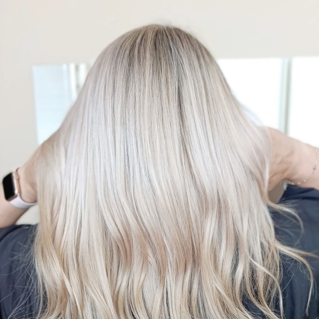 Dlhé vlnité blond vlasy